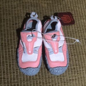 Recall Proton Girls Pink Water Shoes Sz 12